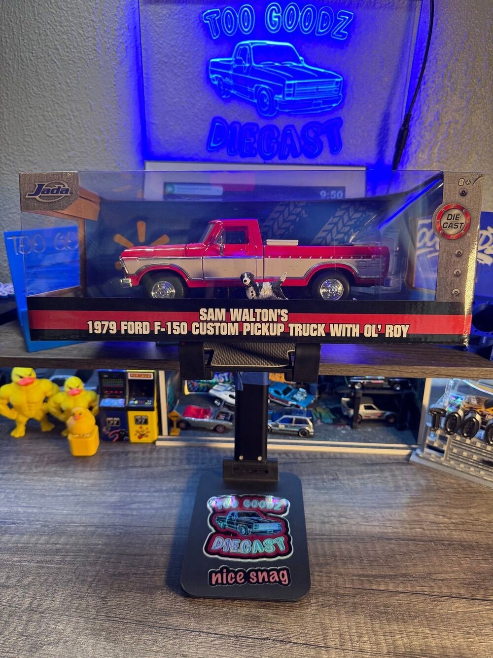 Jada 1/24 Sam Walton’s 1979 Ford F150 truck with ‘Ol Roy